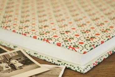 Printed photo album red green handmade in Germany